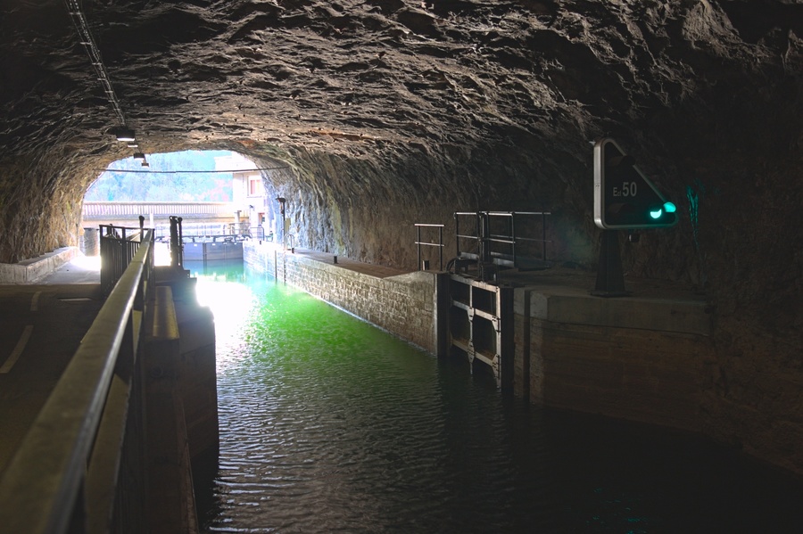 Tunnel fluvial