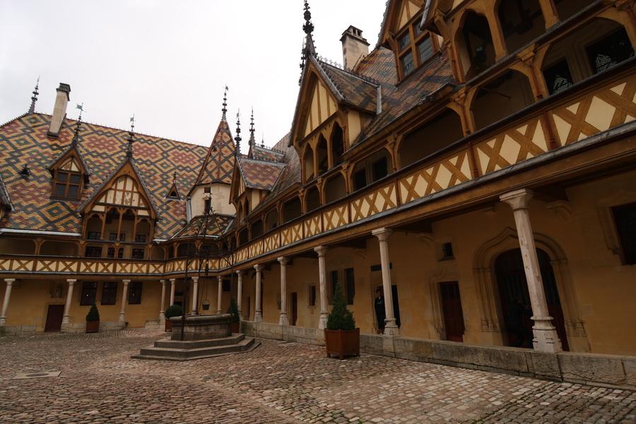 Cour des hospices