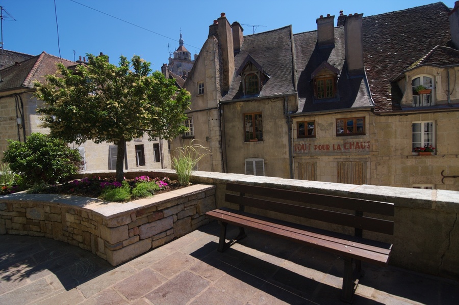 Place aux fleurs
